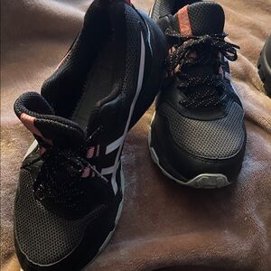 ASICS Women's Black and Pink Athletic Shoes 8.5